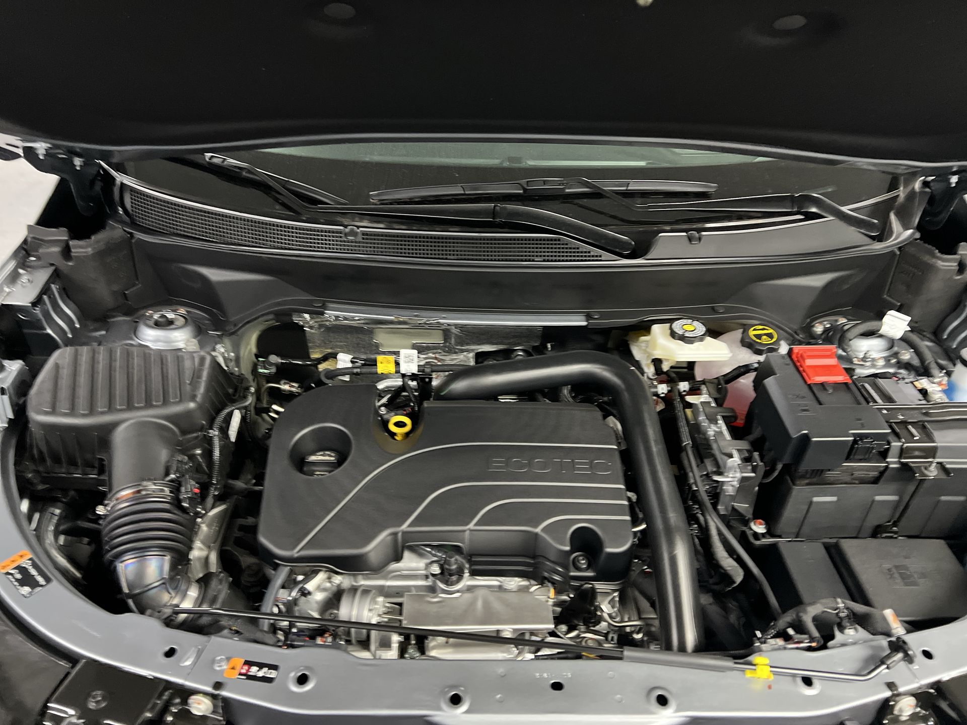 2027 Chevrolet Equinox LT - Photo 64