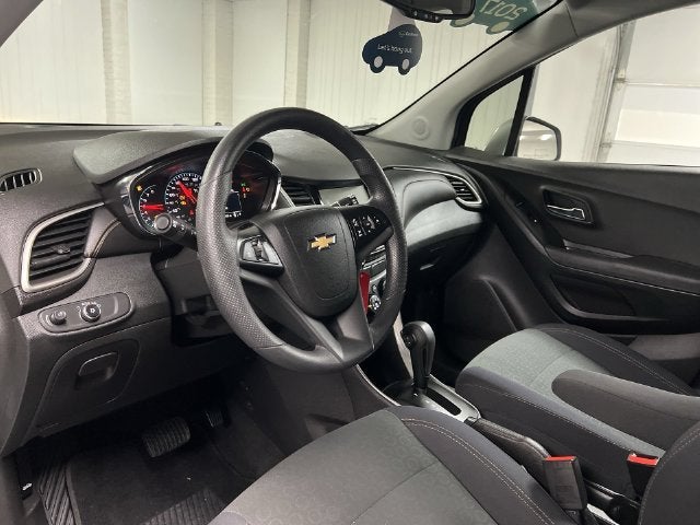2017 Chevrolet Trax LS - Photo 10