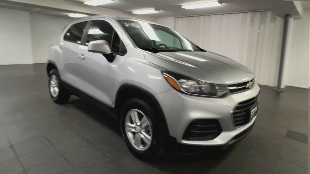Used 2017 Chevrolet Trax LS with VIN 3GNCJNSB2HL267510 for sale in Herculaneum, MO