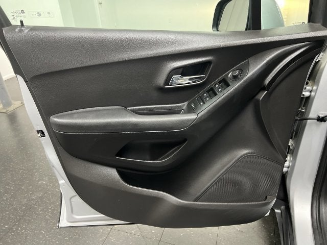 2017 Chevrolet Trax LS - Photo 20