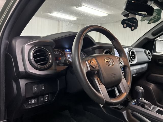 2022 Toyota Tacoma 4WD SR
