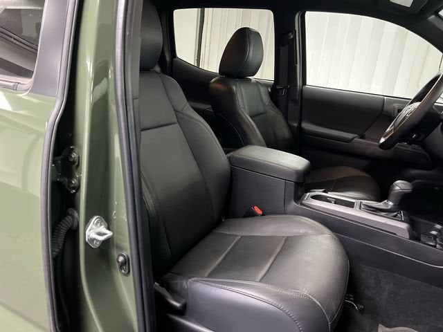 2022 Toyota Tacoma 4WD SR