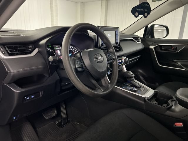 2020 Toyota RAV4 Hybrid LE