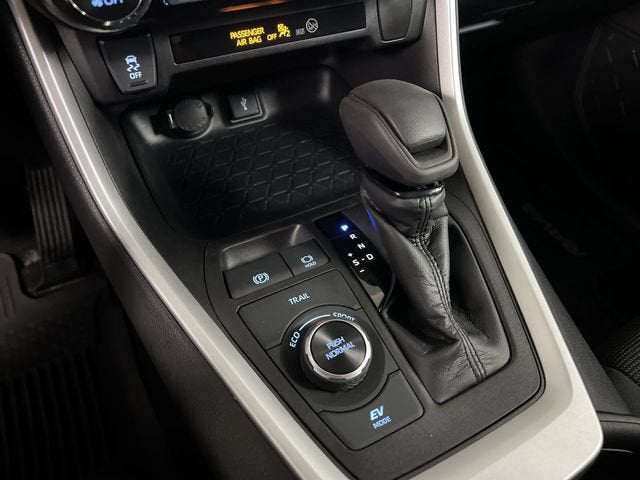 2020 Toyota RAV4 Hybrid LE