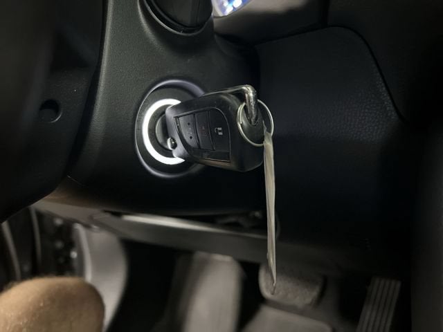 2020 Toyota RAV4 Hybrid LE