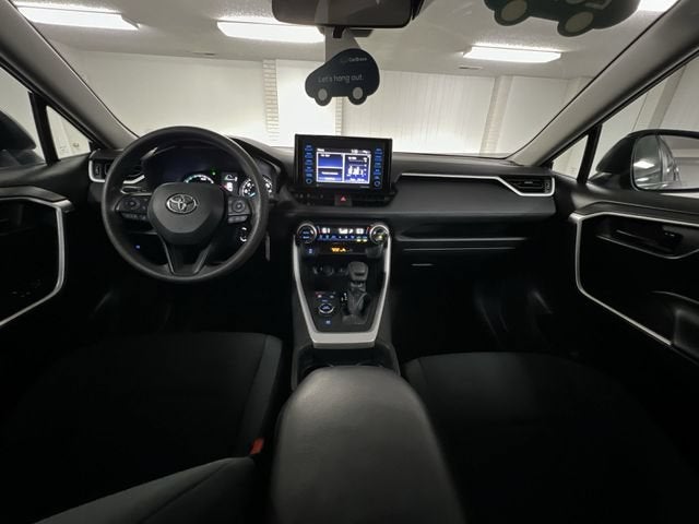 2020 Toyota RAV4 Hybrid LE
