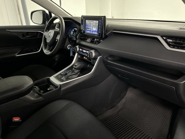 2020 Toyota RAV4 Hybrid LE
