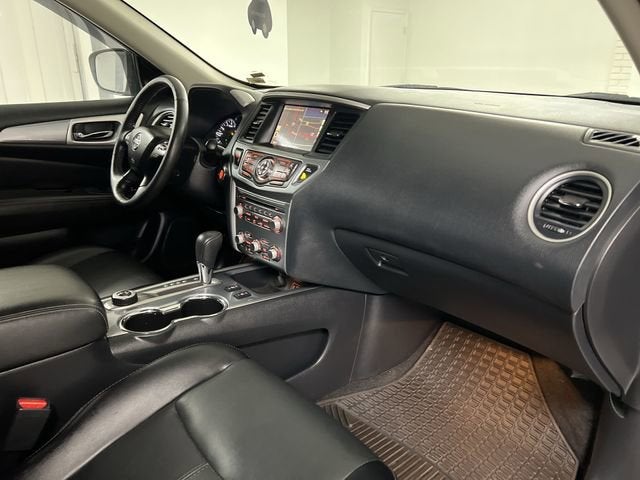 2020 Nissan Pathfinder SL