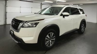 2024 Nissan Pathfinder SL 4WD