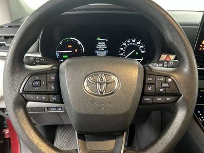 2023 Toyota Sienna LE