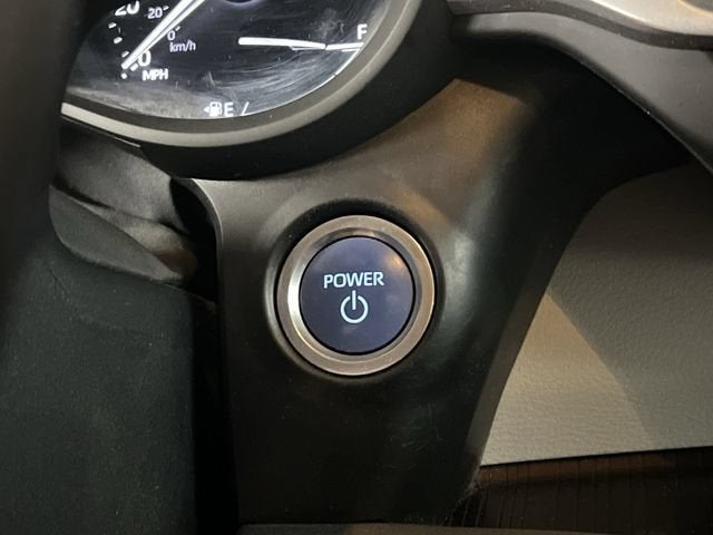 2023 Toyota Sienna LE