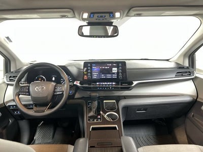2023 Toyota Sienna LE