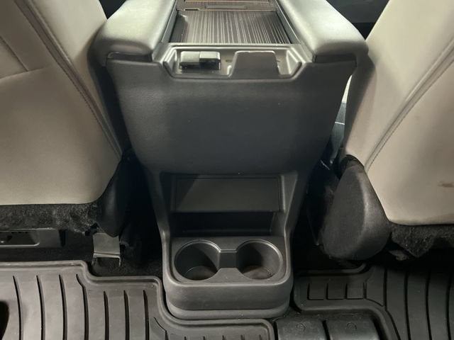 2023 Toyota Sienna LE