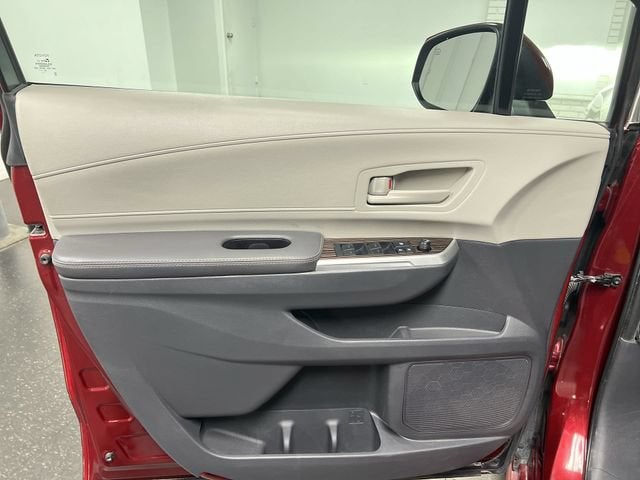 2023 Toyota Sienna LE