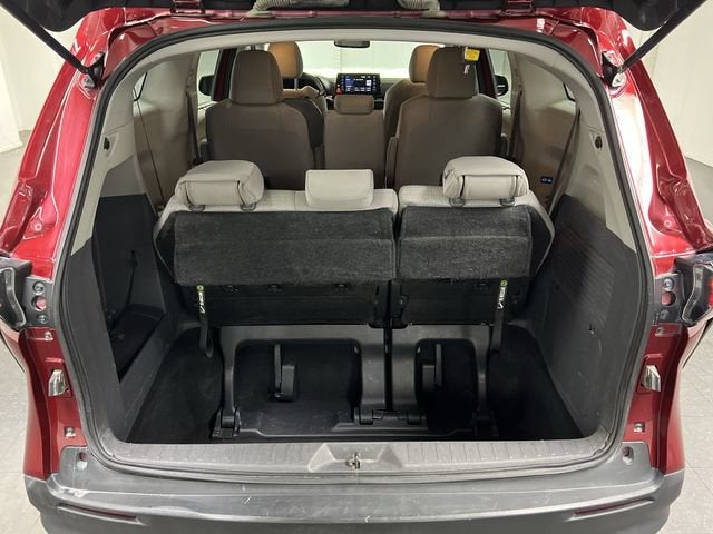 2023 Toyota Sienna LE