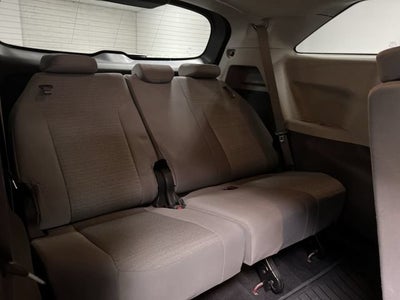 2023 Toyota Sienna LE