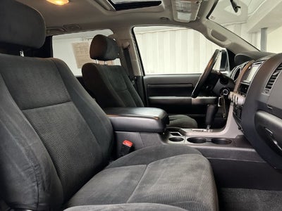 2017 Toyota Sequoia SR5