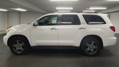 2017 Toyota Sequoia SR5