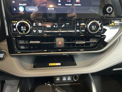 2024 Toyota Highlander Platinum