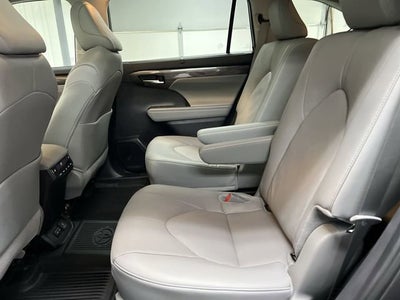 2024 Toyota Highlander Platinum