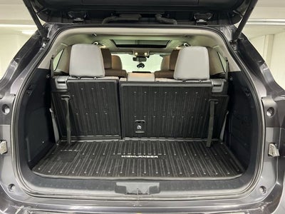 2024 Toyota Highlander Platinum