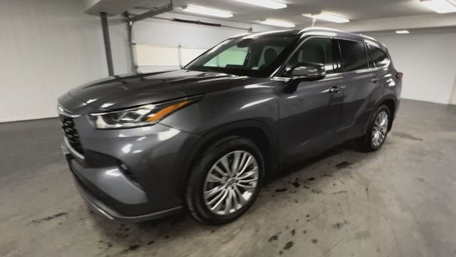 2024 Toyota Highlander Platinum