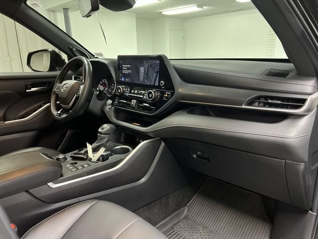 2024 Toyota Highlander XSE