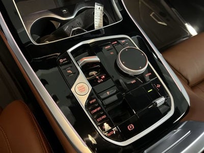 2024 BMW X7 M60i