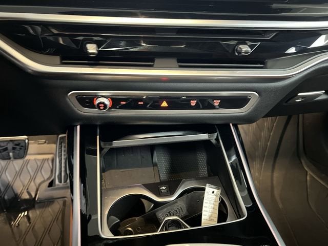 2024 BMW X7 M60i