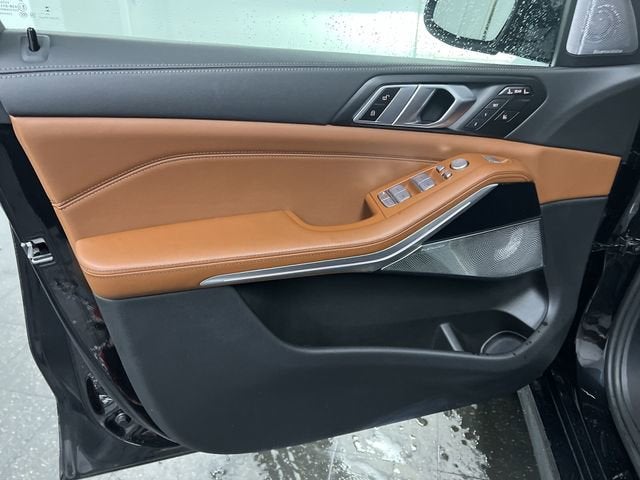 2024 BMW X7 M60i