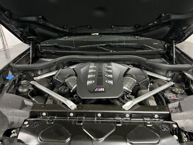 2024 BMW X7 M60i