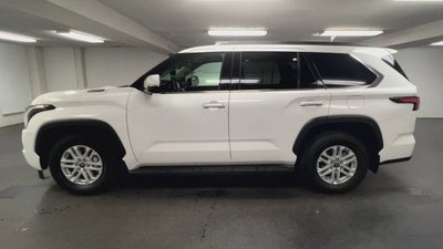 2023 Toyota Sequoia SR5