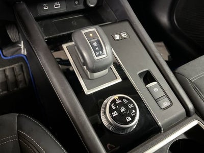 2024 Mitsubishi Outlander Plug-In Hybrid SE