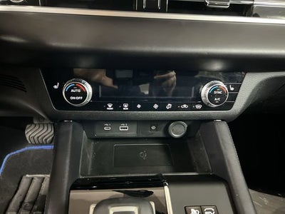 2024 Mitsubishi Outlander Plug-In Hybrid SE