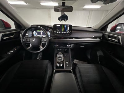 2024 Mitsubishi Outlander Plug-In Hybrid SE