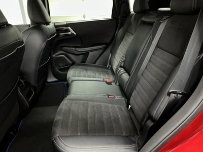 2024 Mitsubishi Outlander Plug-In Hybrid SE