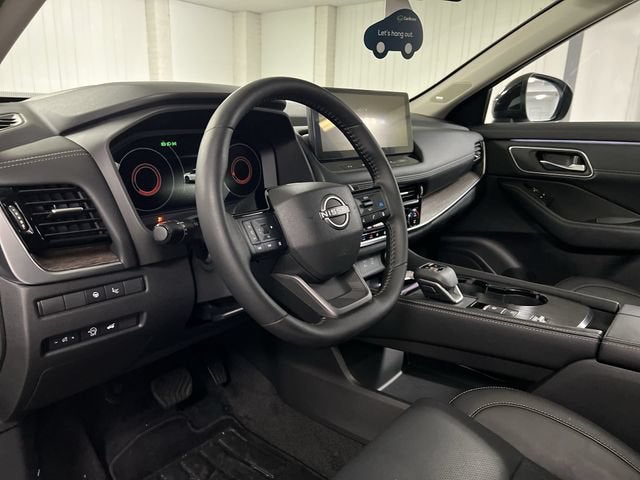 2025 Nissan Rogue Platinum FWD