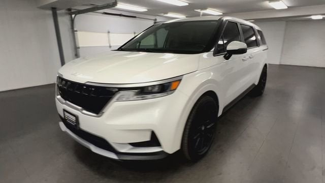 2023 Kia Carnival LX