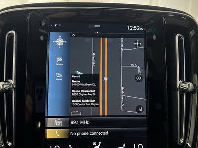 2021 Volvo XC40 T5 Momentum