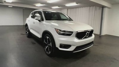 2021 Volvo XC40 T5 Momentum