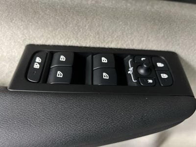 2021 Volvo XC40 T5 Momentum