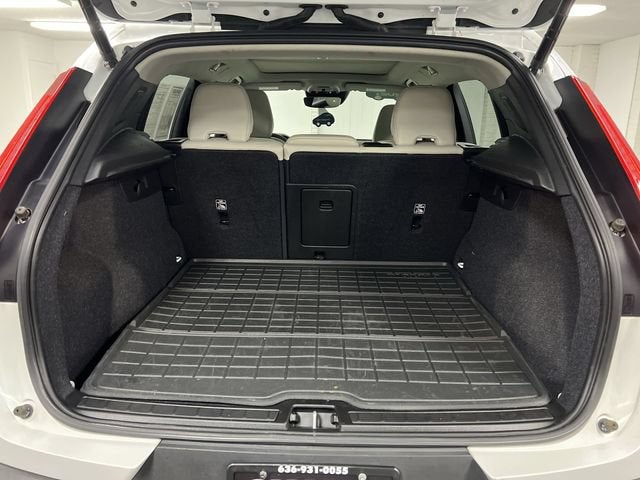 2021 Volvo XC40 T5 Momentum