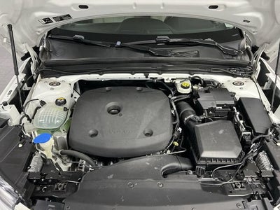 2021 Volvo XC40 T5 Momentum