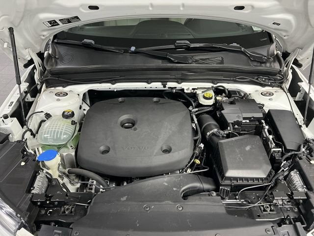 2021 Volvo XC40 T5 Momentum