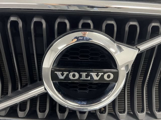 2021 Volvo XC40 T5 Momentum